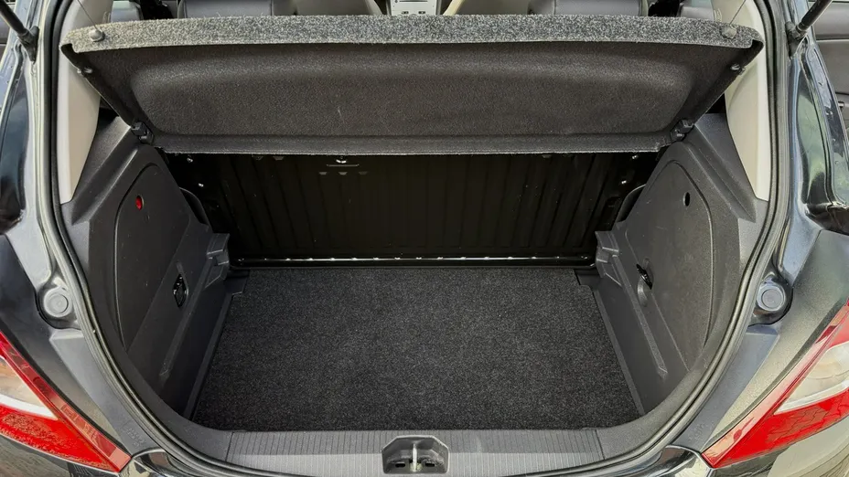 OPEL Corsa -
