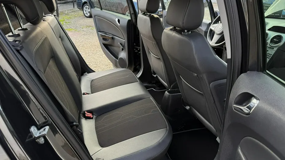 OPEL Corsa -