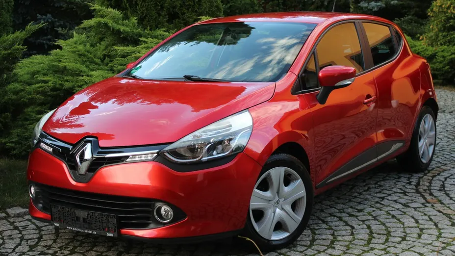 RENAULT Clio -
