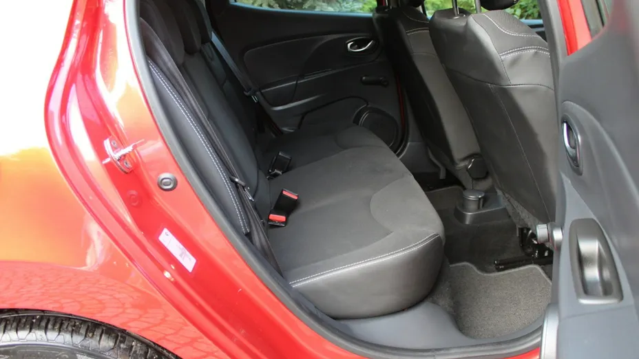 RENAULT Clio -