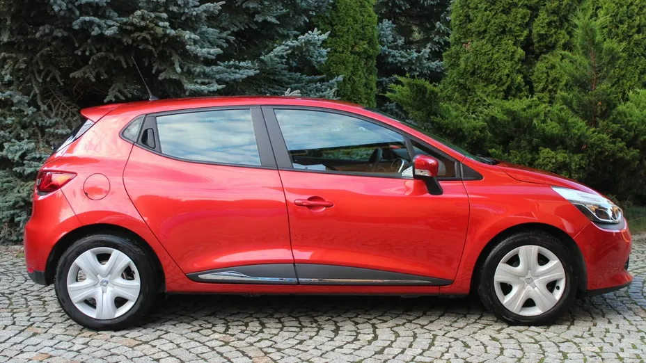 RENAULT Clio -