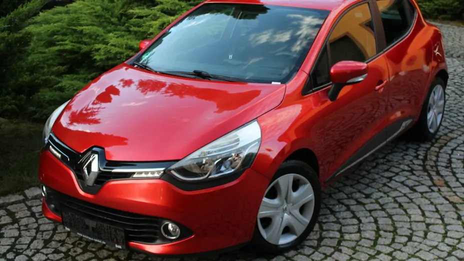 RENAULT Clio -