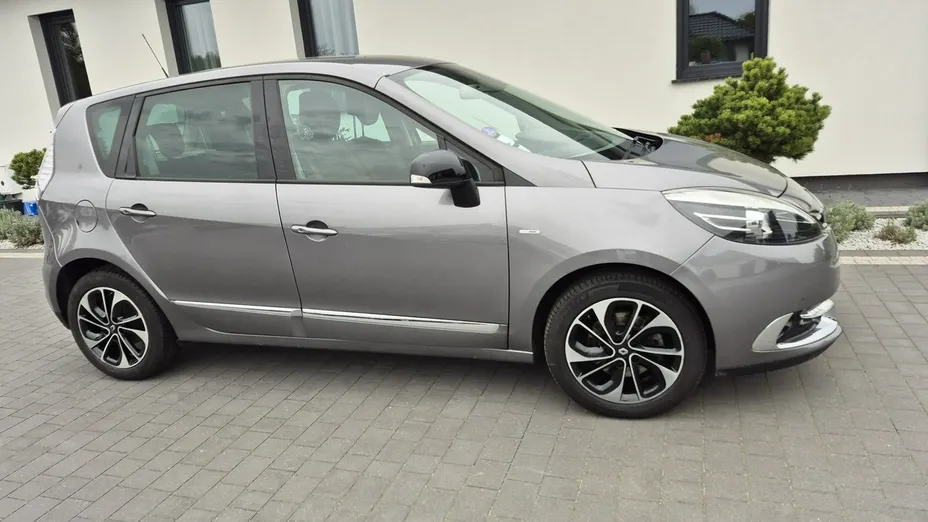 RENAULT Scenic -