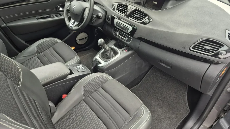RENAULT Scenic -