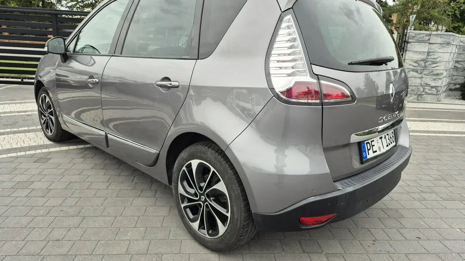 RENAULT Scenic -