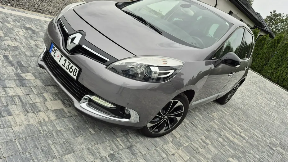 RENAULT Scenic -