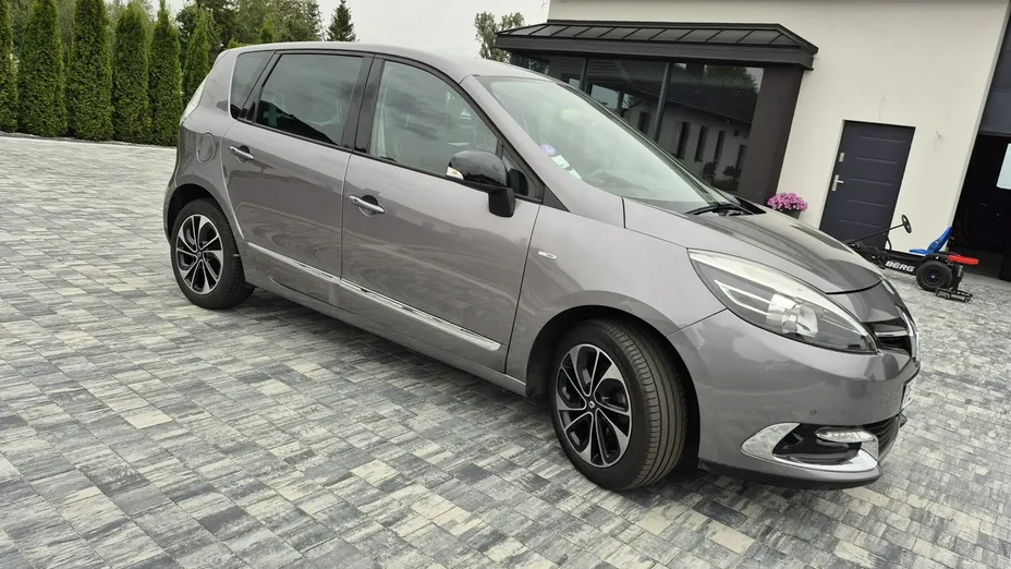 RENAULT Scenic -