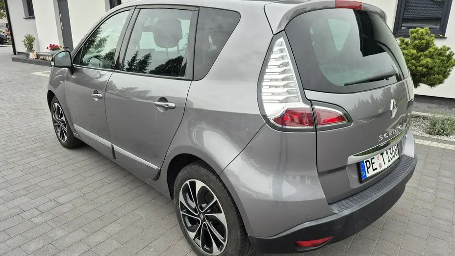 RENAULT Scenic -