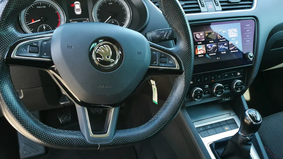 SKODA Octavia -