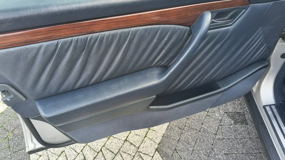 MERCEDES-BENZ C Klasa -