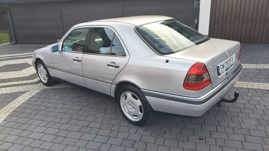 MERCEDES-BENZ C Klasa -