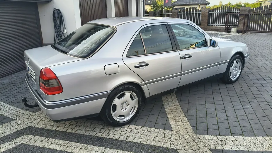 MERCEDES-BENZ C Klasa -