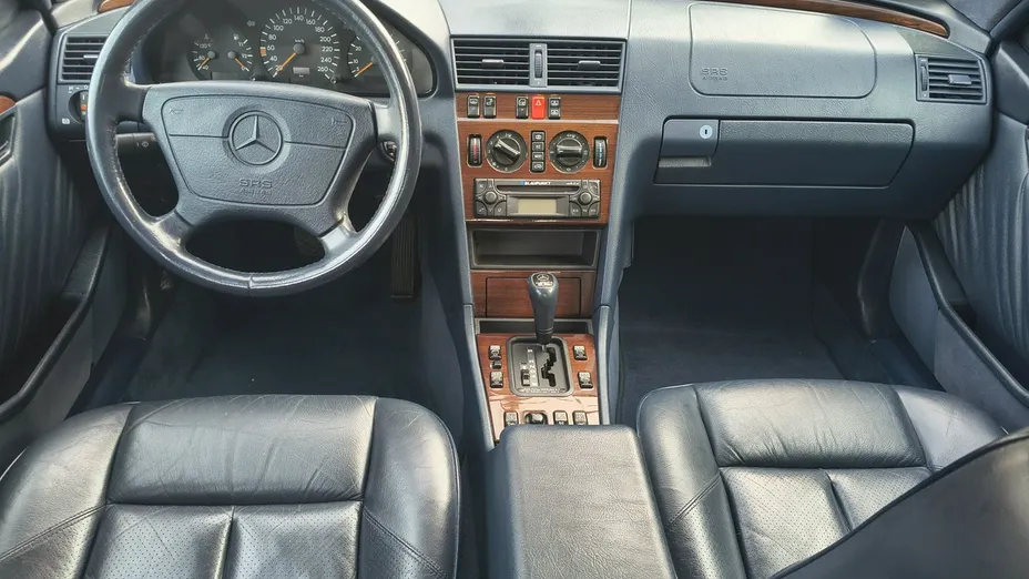 MERCEDES-BENZ C Klasa -