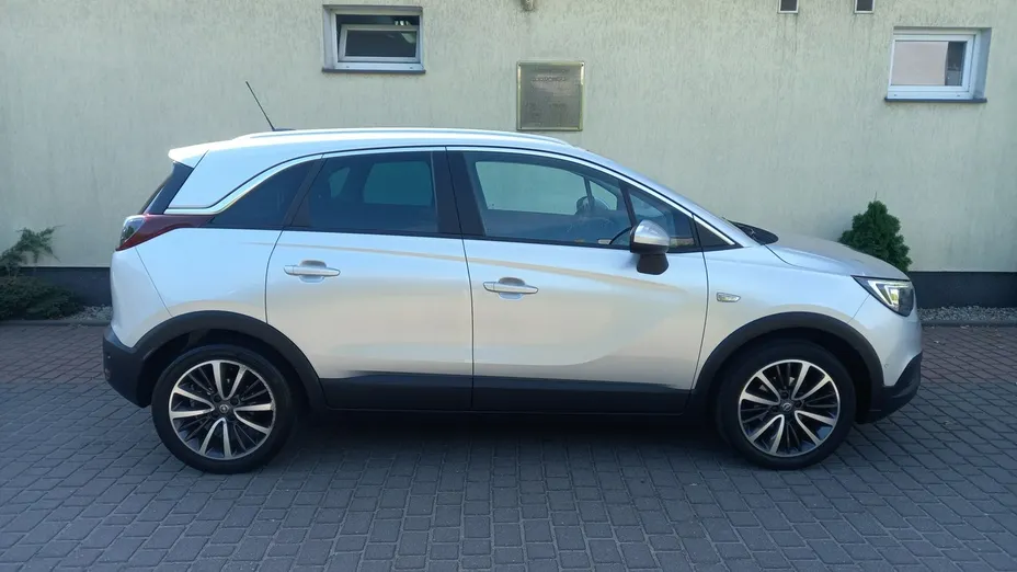 OPEL Crossland X -