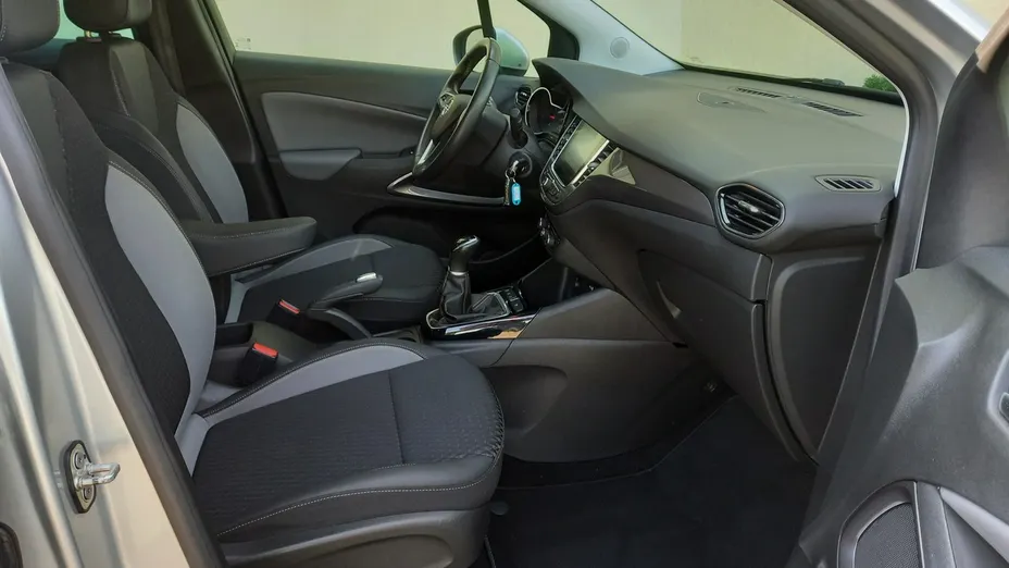 OPEL Crossland X -