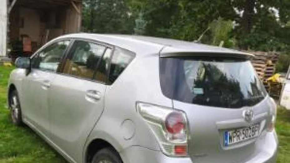 TOYOTA Verso -