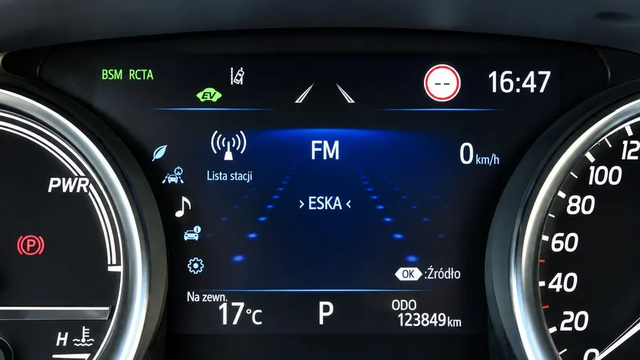 TOYOTA Camry -