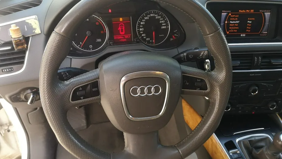 AUDI Q5 -