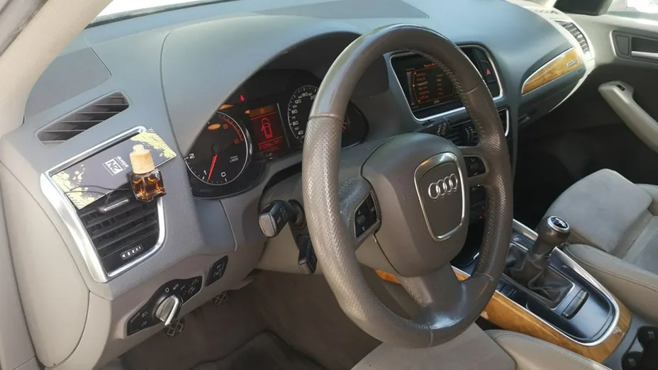 AUDI Q5 -