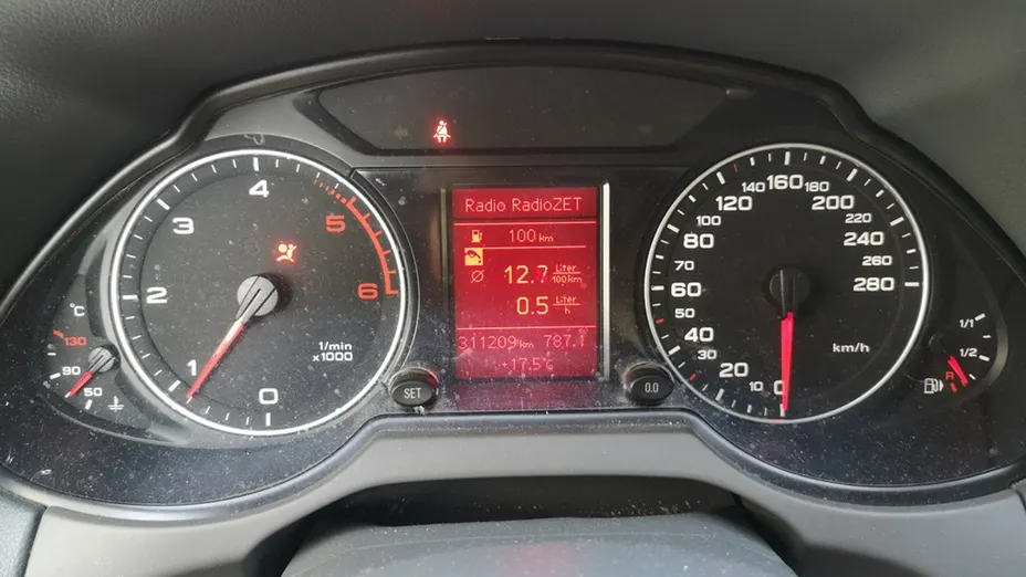 AUDI Q5 -