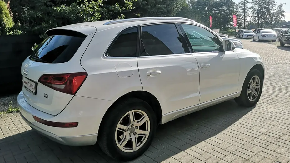AUDI Q5 -