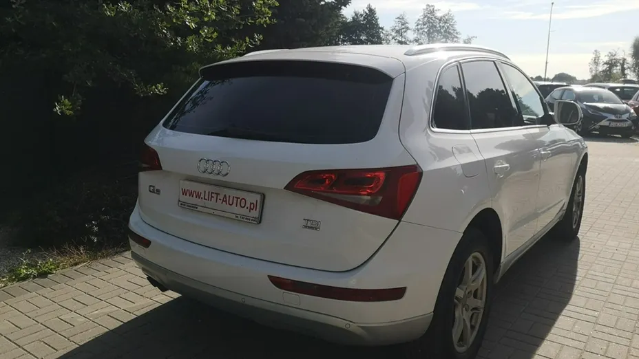 AUDI Q5 -