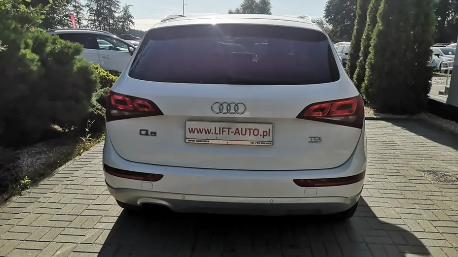 AUDI Q5 -