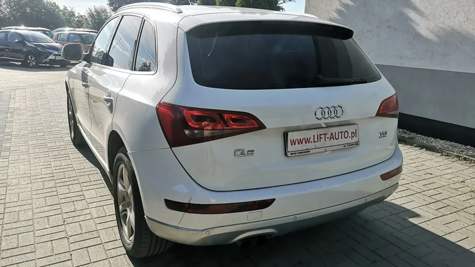 AUDI Q5 -