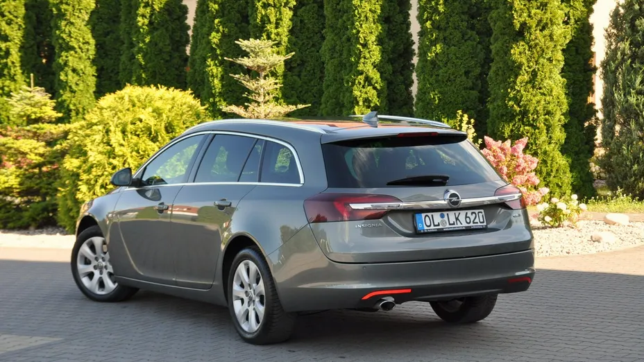 OPEL Insignia -