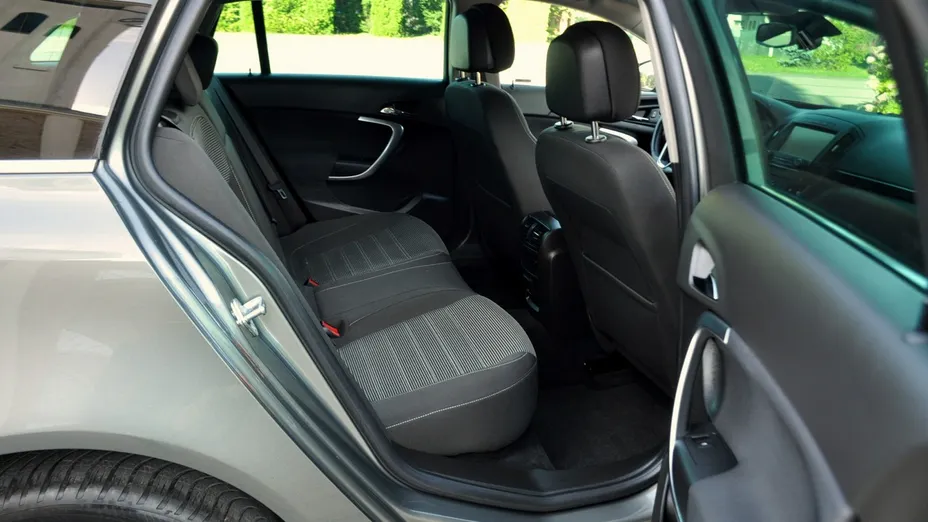 OPEL Insignia -