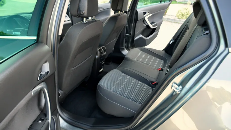 OPEL Insignia -