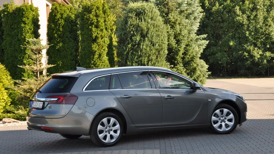OPEL Insignia -