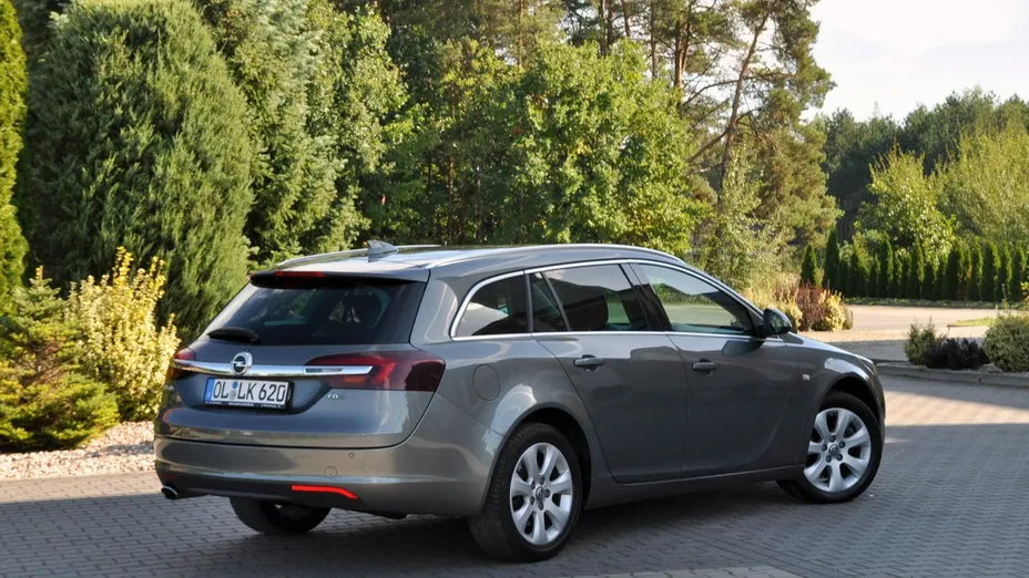 OPEL Insignia -