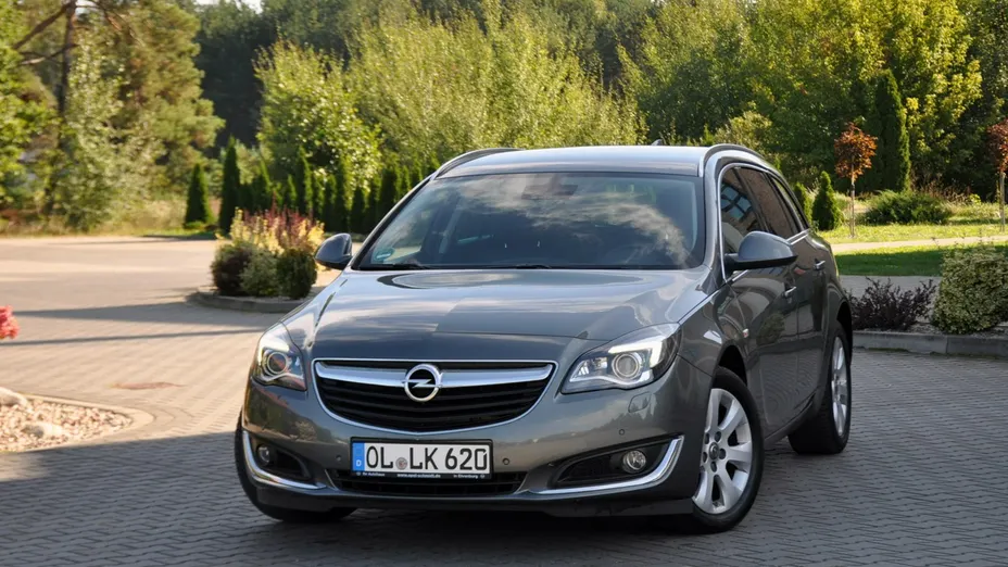 OPEL Insignia -