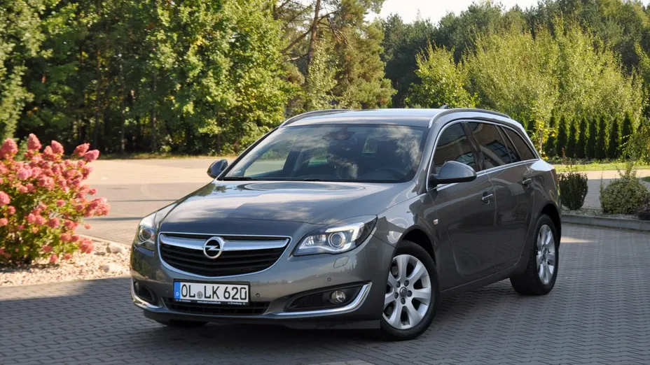 OPEL Insignia -