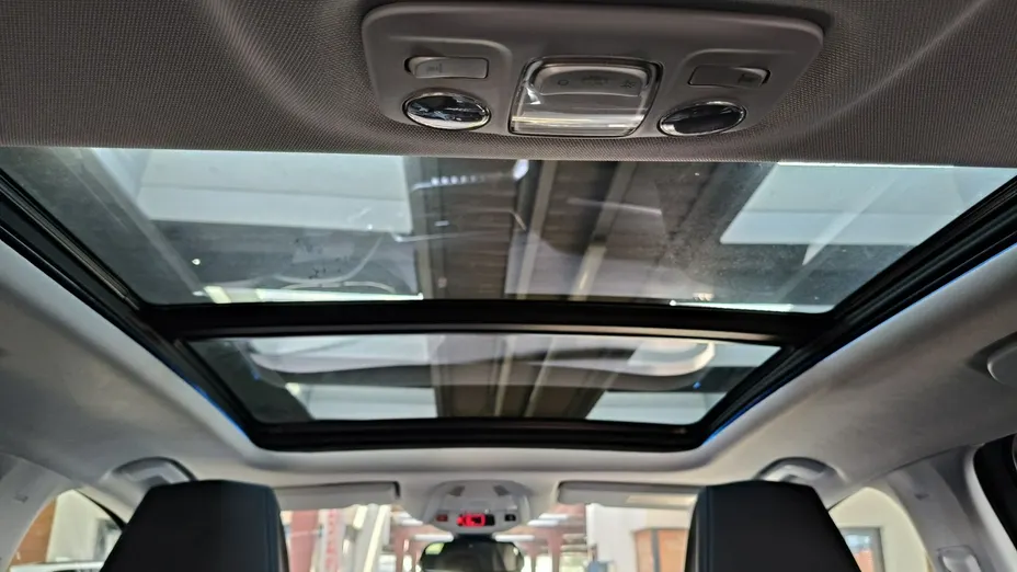 PEUGEOT 3008 -