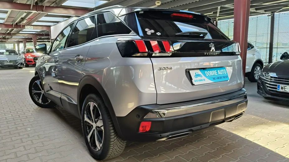 PEUGEOT 3008 -