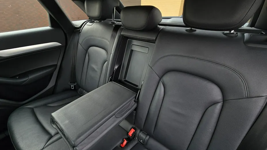 AUDI Q3 -