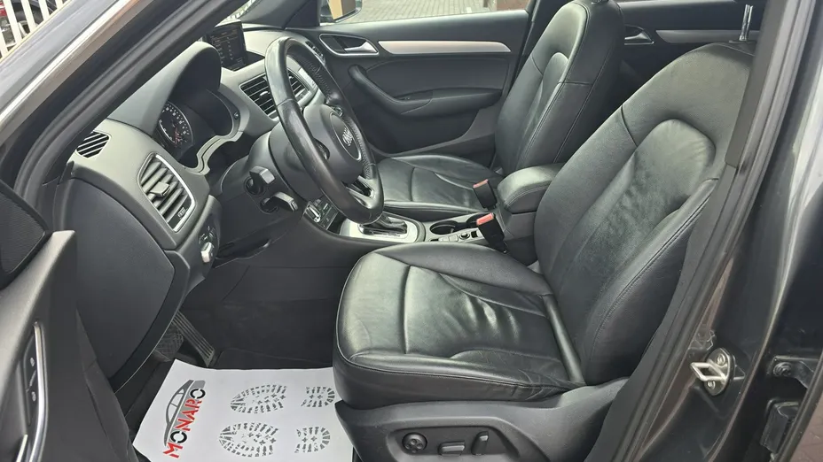 AUDI Q3 -