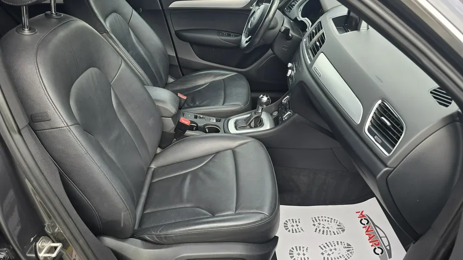 AUDI Q3 -