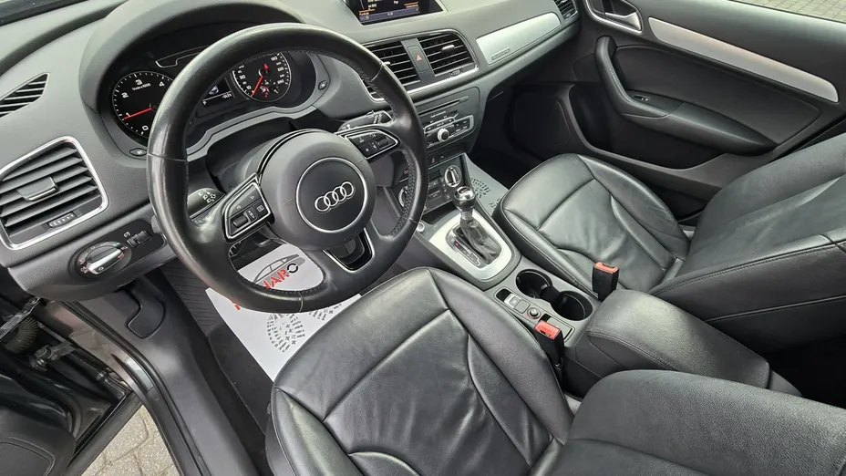 AUDI Q3 -