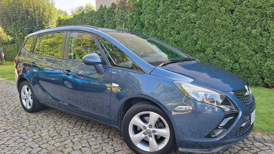 OPEL Zafira -