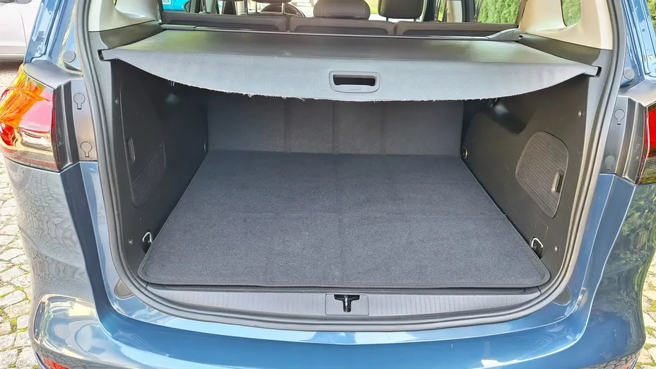 OPEL Zafira -