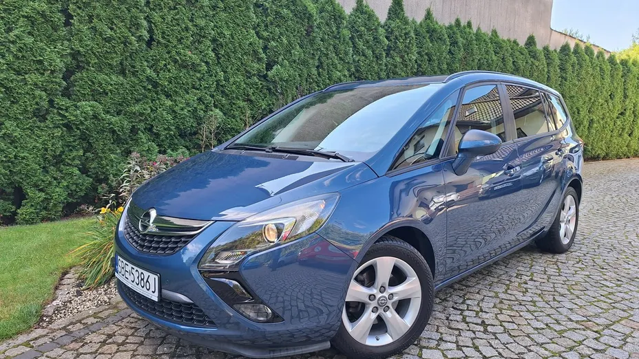 OPEL Zafira -