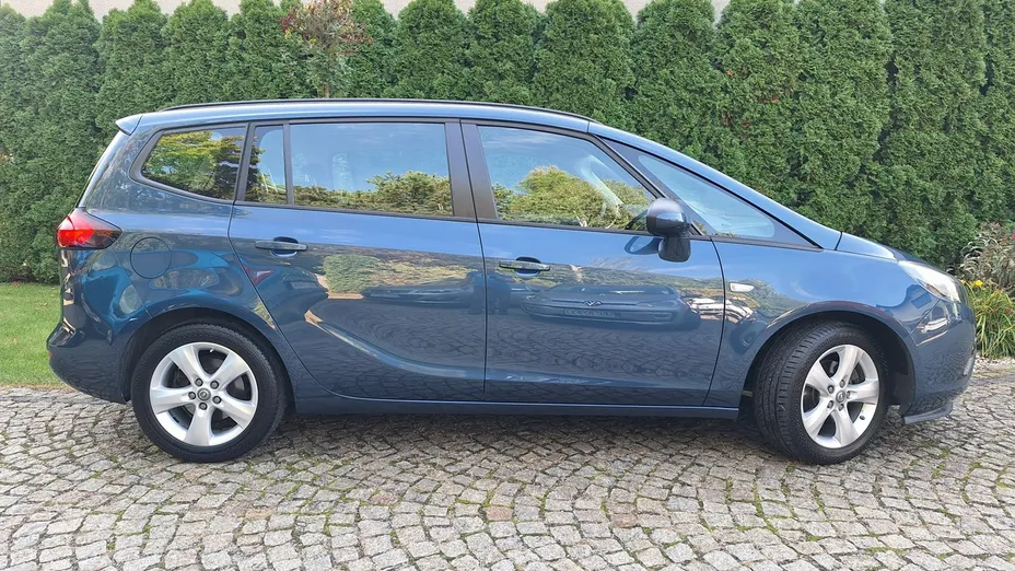 OPEL Zafira -