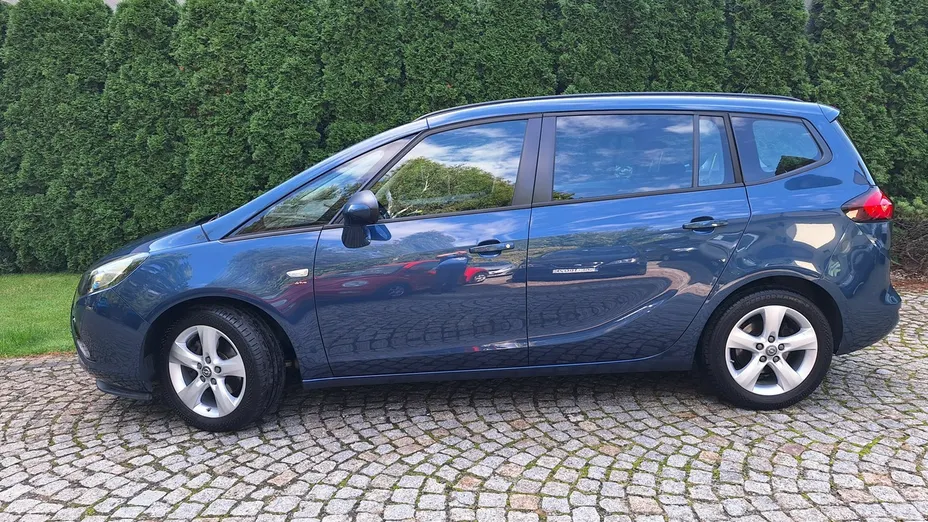 OPEL Zafira -