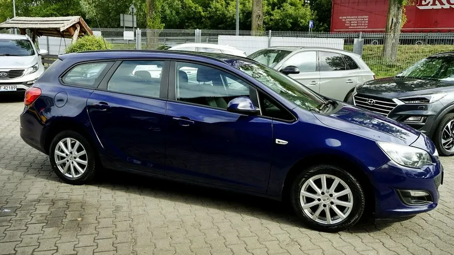 OPEL Astra -