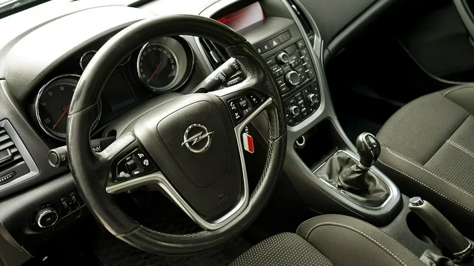 OPEL Astra -