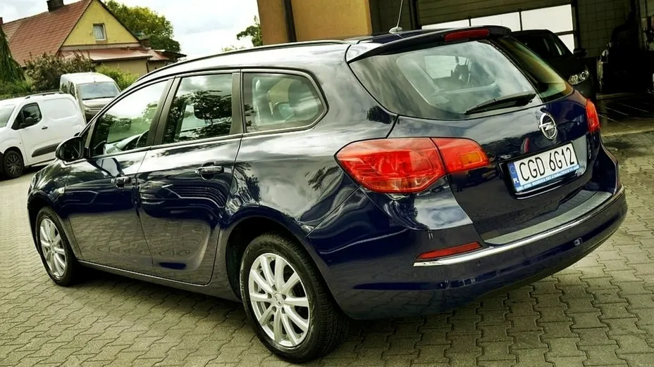 OPEL Astra -