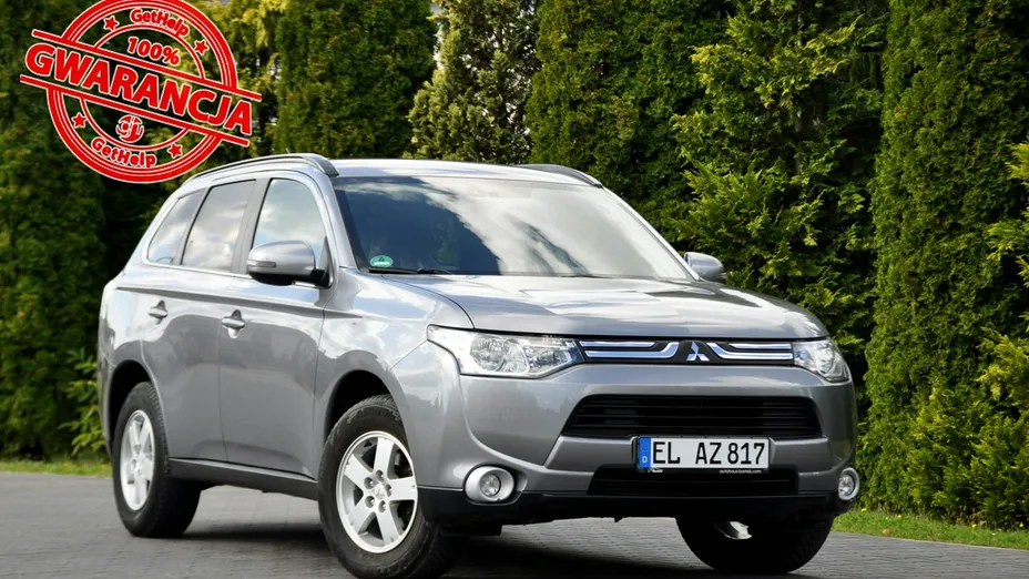 MITSUBISHI Outlander -